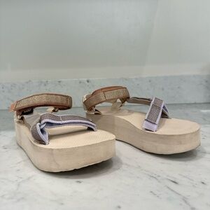 ‼️SOLD‼️Teva Flatform Sandal | Size 7